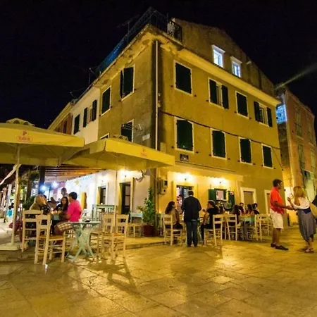 Jenny Apartmán Gaios